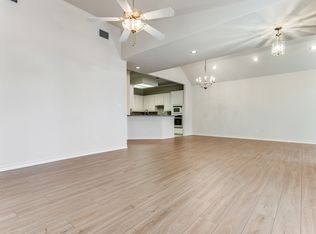 91 Oakwell Farms Pkwy, San Antonio, TX 78218