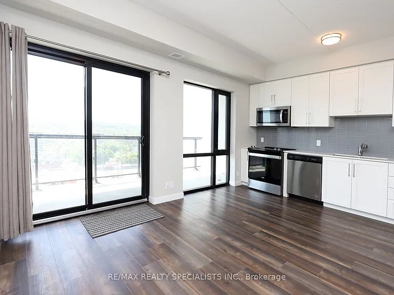 15 Queen St S #1101 — Photo 13