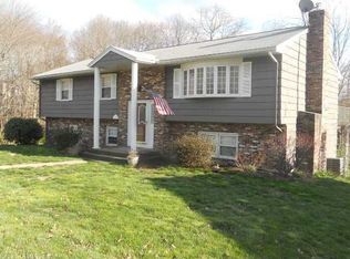 44 Ridge Hollow Rd, West Haven, CT 06516