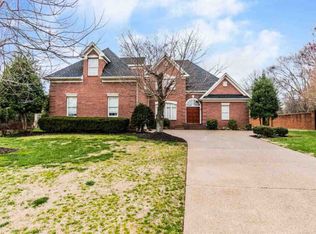 913 Nine Iron Ct, Bowling Green, KY 42103