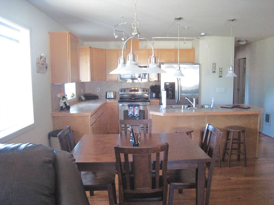1st image of 13215 97th Ave E