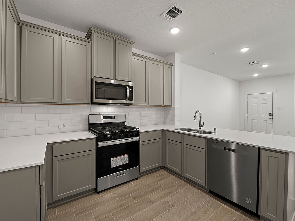 2750 Mariposa Creek Drive