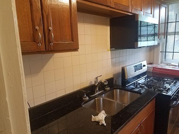 3rd image of 5122 S University Ave APT 3