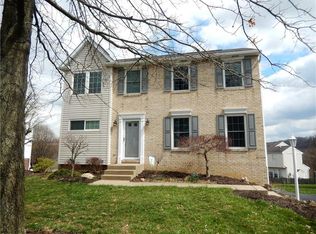 137 Saddlebrook Ln, Canonsburg, PA 15317