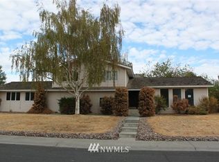 574 W Edgewater Ln, Moses Lake, WA 98837