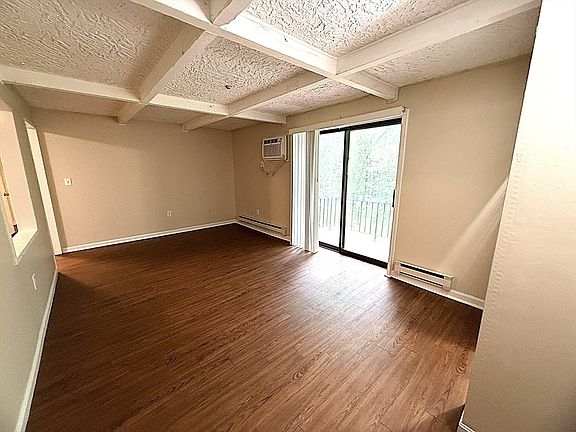 4th image of 73 Liberty Square Rd APT 30A