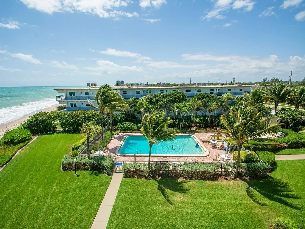Building Photo - 4450 Highway A1A #102