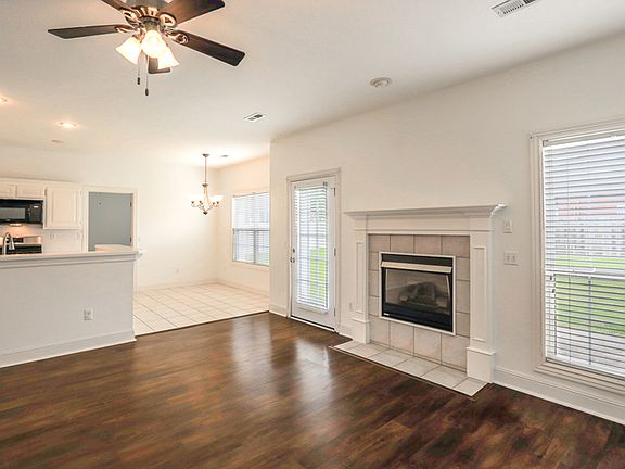 5th image of 303 Cross Ln