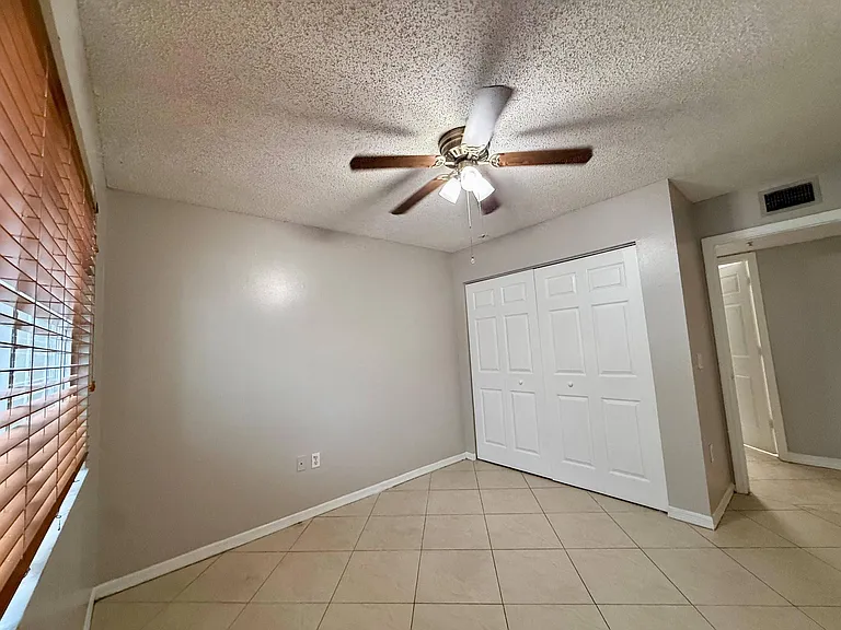 5065 Wiles Rd #105 — Photo 11