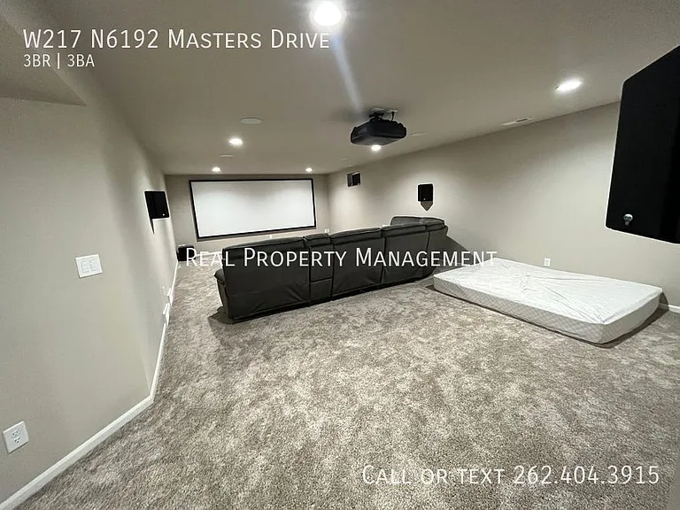 W217N6192 Masters Dr — Photo 17