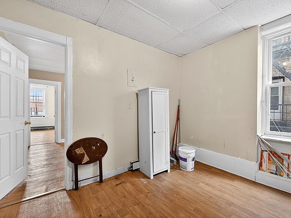 3rd image of 584 Avenue C #4
