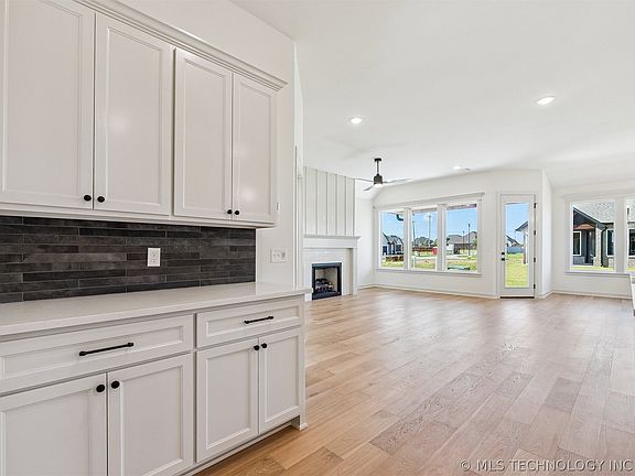 5th image of 13134 S 98th East Ct