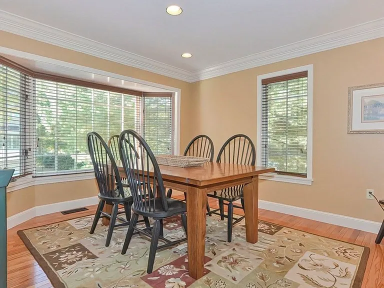 601 Browning Ln — Photo 17