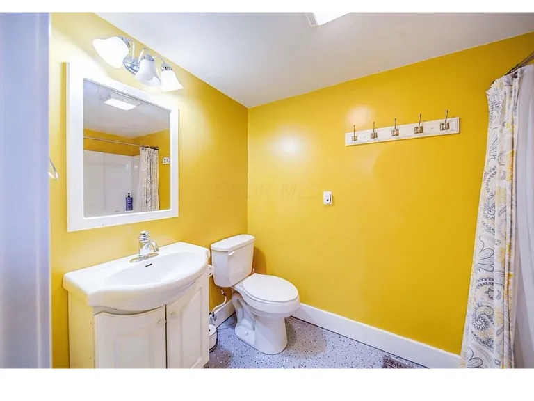 299 E Woodrow Ave — Photo 39