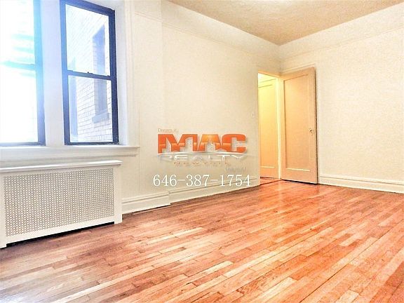 4th image of 30-84 29th St #E