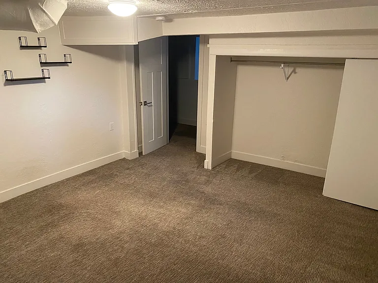 246 E Hampton Ave — Photo 29