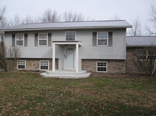 32678 Delhi Rd, Brighton, IL 62012