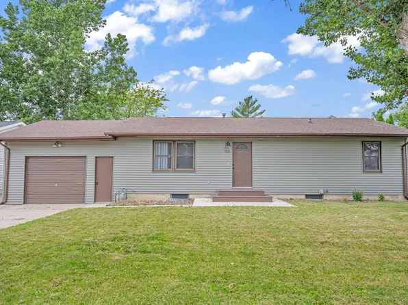 109 Water St, Fredericksburg, IA 50630