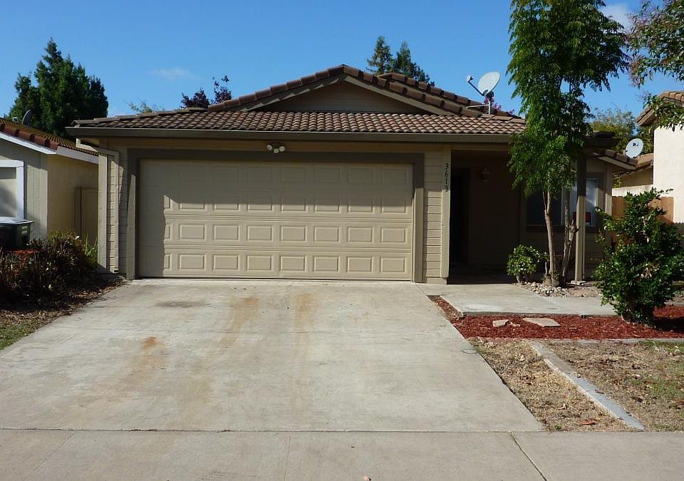 1st image of 3613 Almeria Dr #0