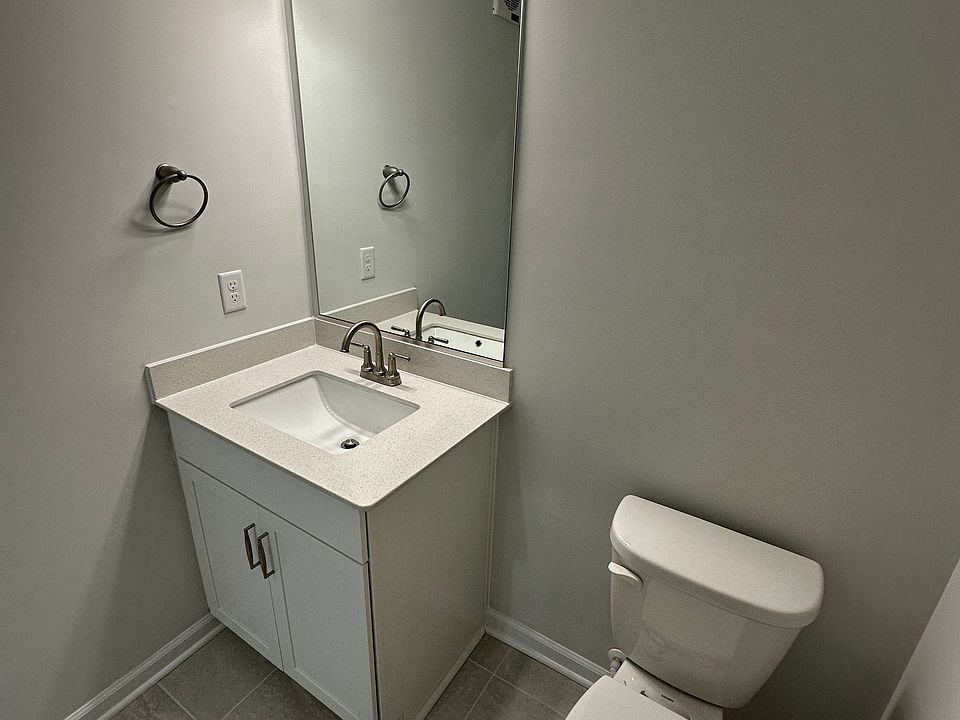 1st floor half bathroom