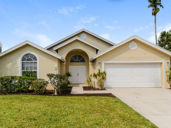 12996 Meadowbreeze Dr, Wellington, FL