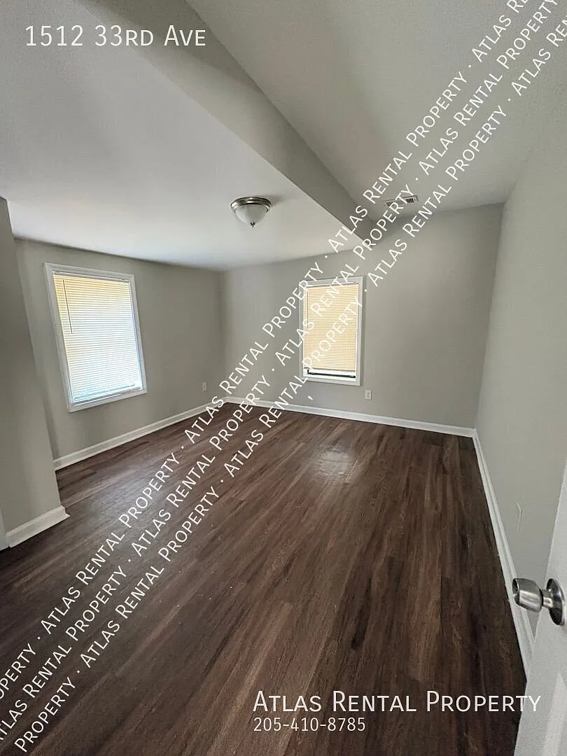 Your Next Home Awaits! Renovated 3-Bedroom with Modern Finishes! — Photo 4