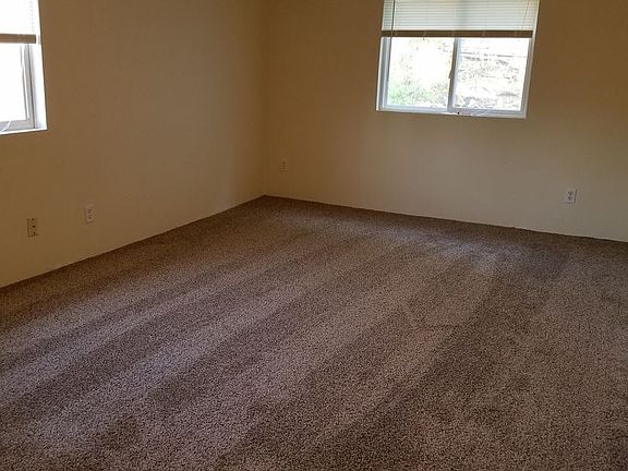 4th image of 827 Highland Ave