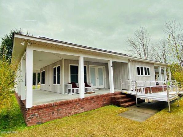 201 Bayswater Ct, New Bern, NC 28562