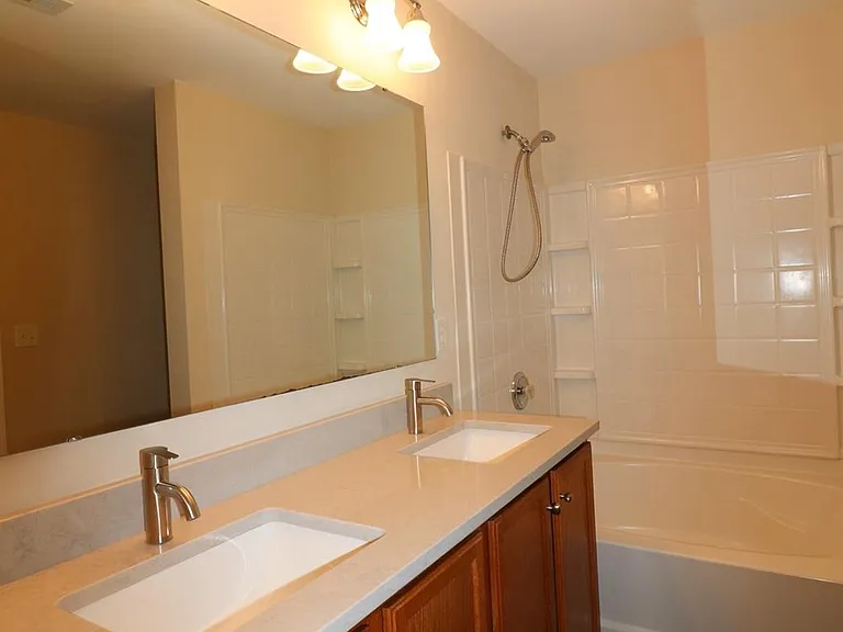 13011 Lake Erie Ln — Photo 25