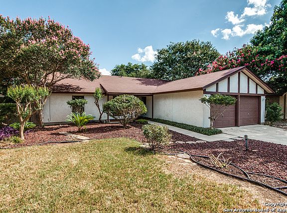 2nd image of 6022 Royal Point