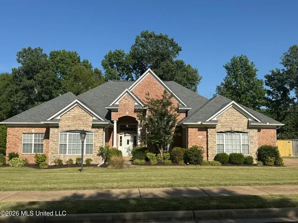 704 Shadow View Dr, Hernando, MS 38632