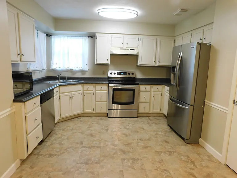 1803 Mesquite Cir — Photo 3