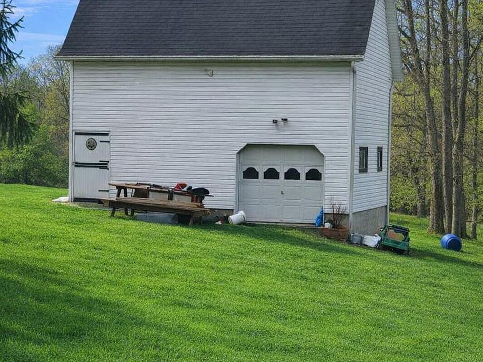 2nd image of 321 N Main St