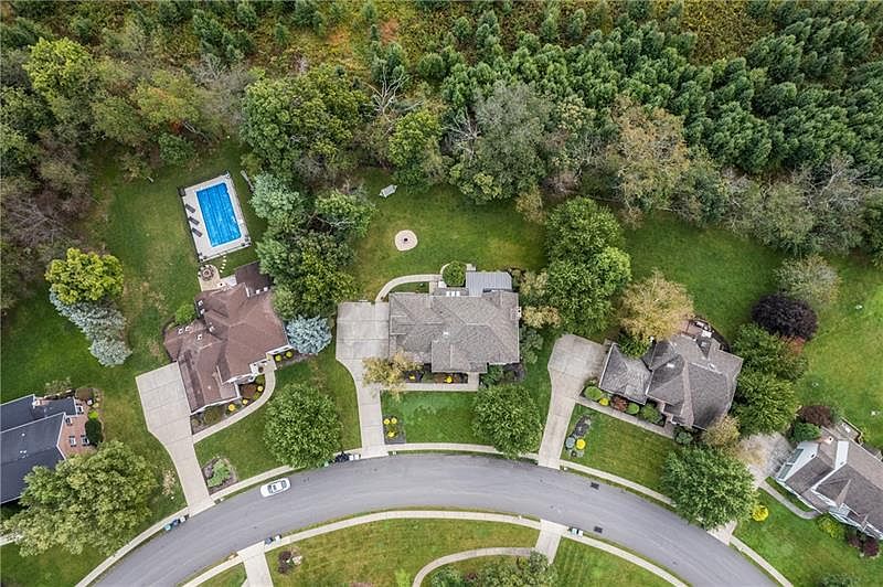 152 Pinehurst Dr, Cranberry Township, PA 16066 Zillow