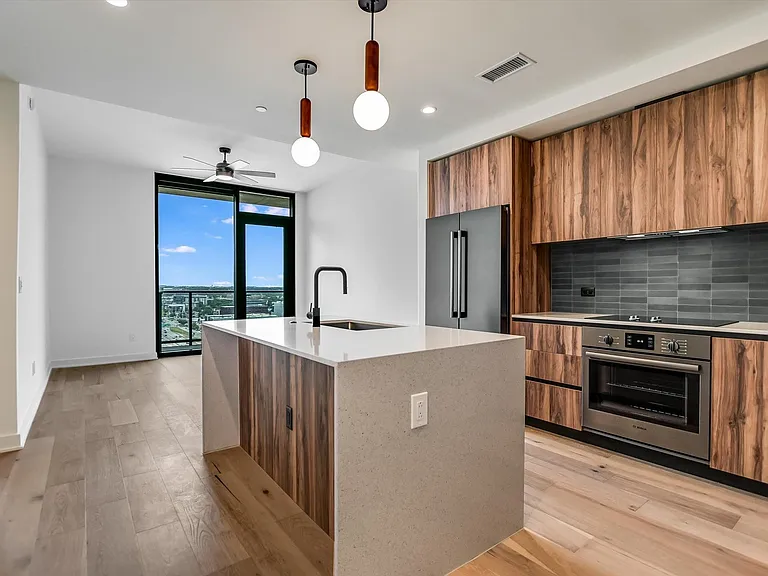 84 East Ave #2102 — Photo 4