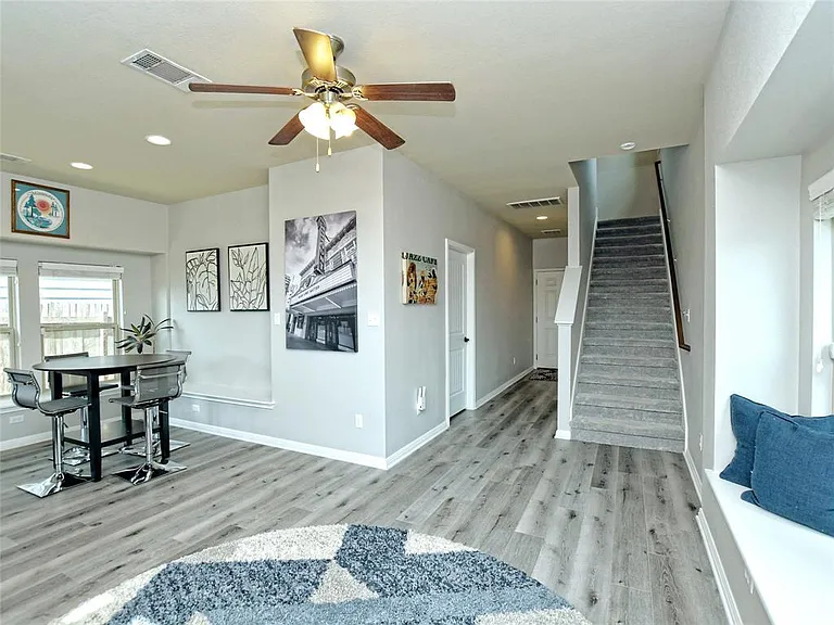 4523 Graceful Ln — Photo 3