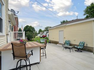 413 1st Ave W, Dyersville, IA 52040