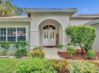6512 NW 54th Ct, Lauderhill, FL 33319