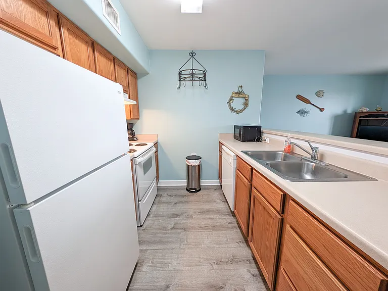 15010 Leeward Dr #4202 — Photo 14