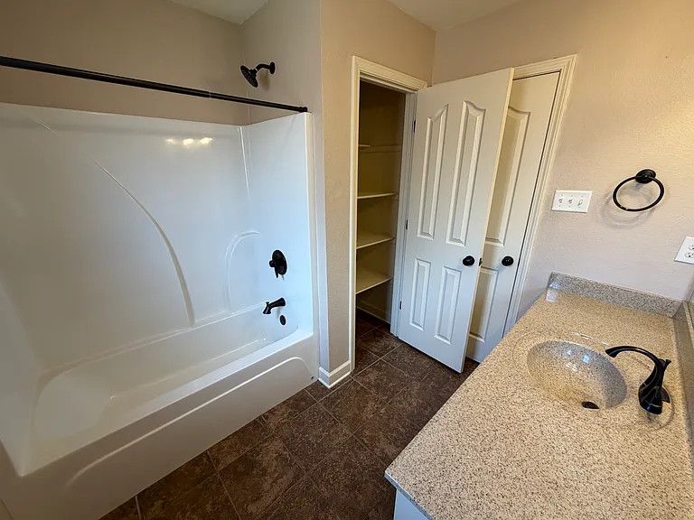 1417 Puritan Dr — Photo 32