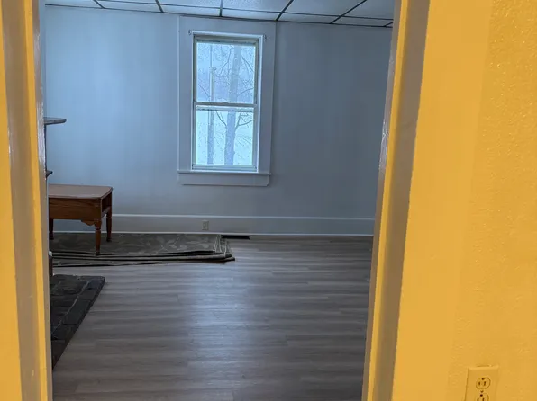 906 Greenfield Ave #1, Pittsburgh, PA 15217