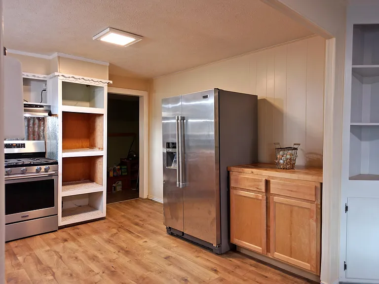 9405 E FM 174 — Photo 6