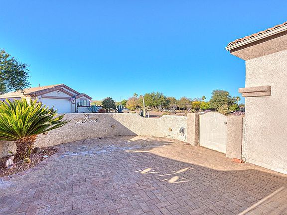5th image of 523 W Royal Troon Pl