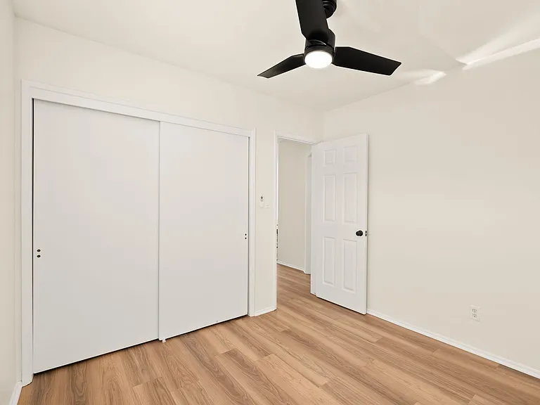 4419 Mississippi St — Photo 12