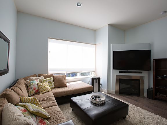 3rd image of 4400A Brygger Dr W
