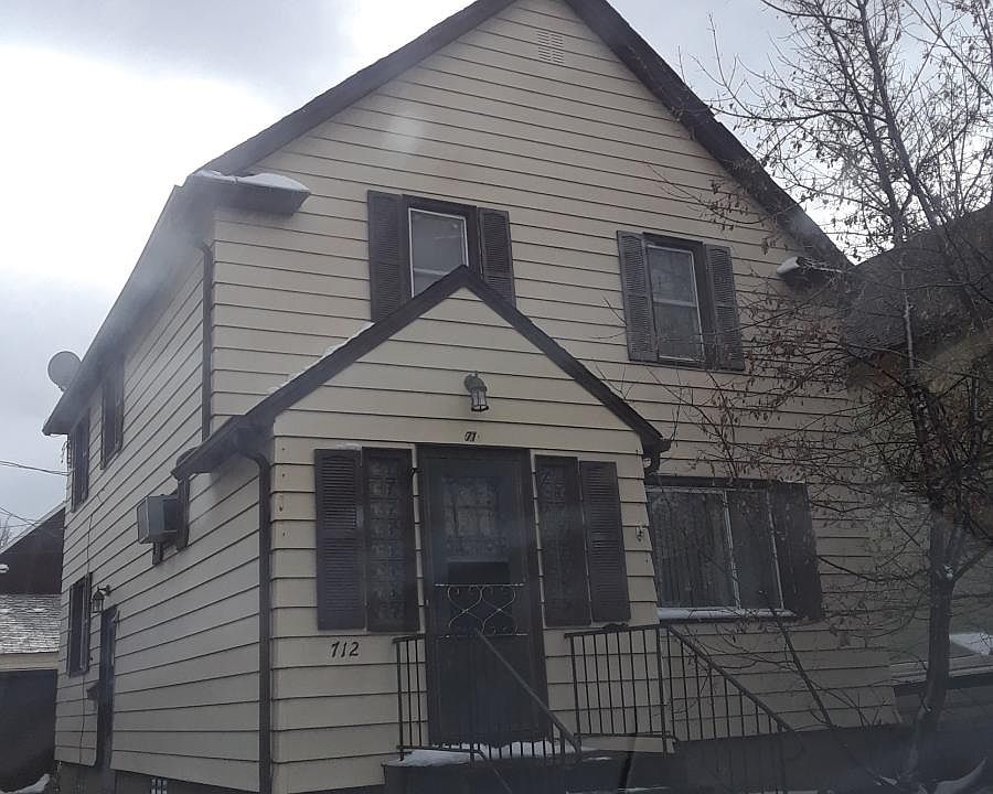 1st image of 712 2nd St S