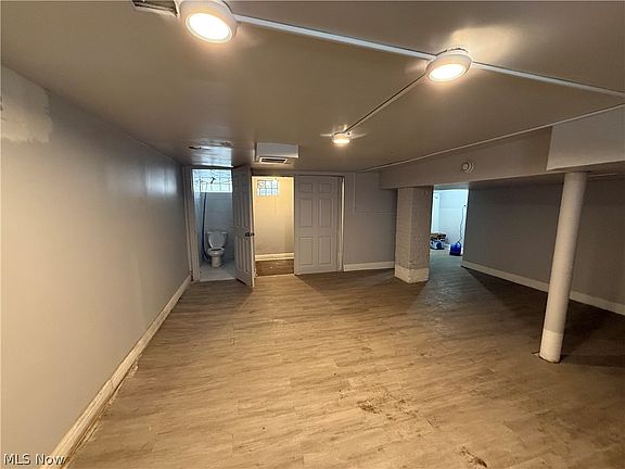 5th image of 1068 Nela View Rd