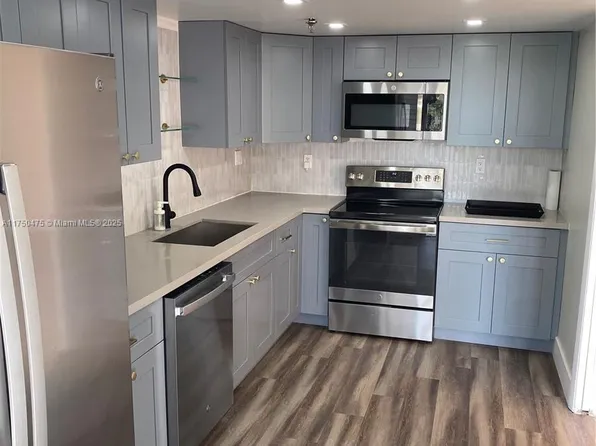17890 W Dixie Hwy APT 610, Miami, FL 33160