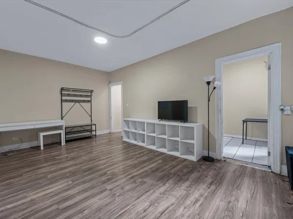 144-44 Sanford Avenue image 5 of 14