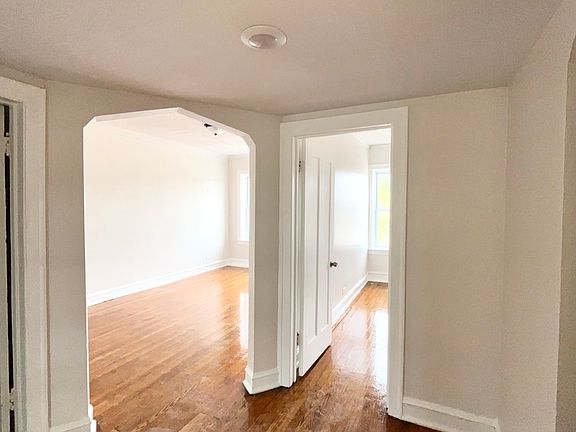 5th image of 3701 W Division St Unit 2